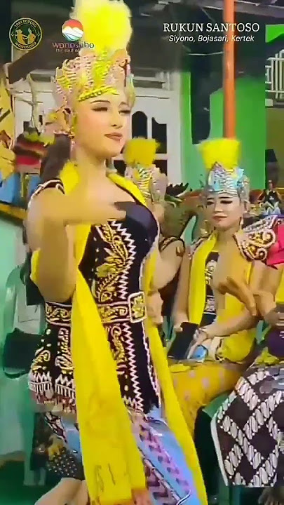 desi tata versi lengger#lenggerwonosobo #senibudaya #storywa #infolengger #rukunsantoso #desitata