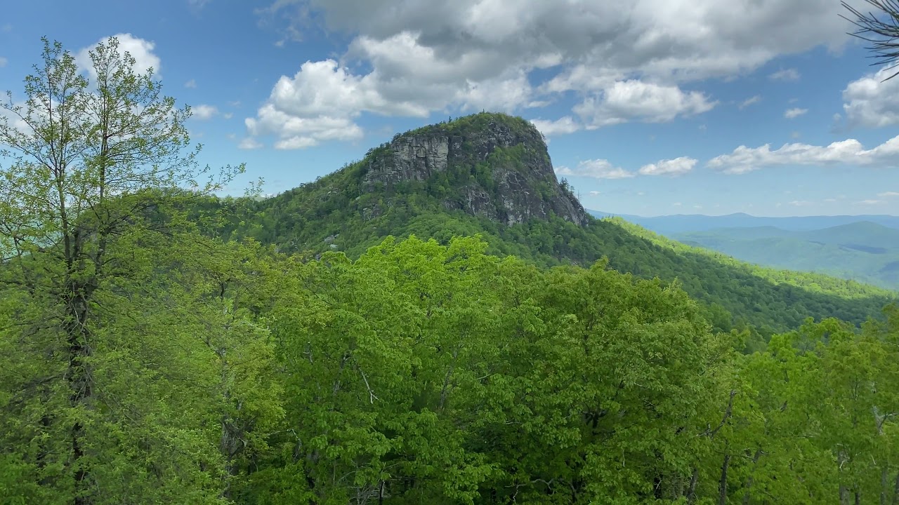Table Rock seen from the Chimneys, Linville Gorge (4K)