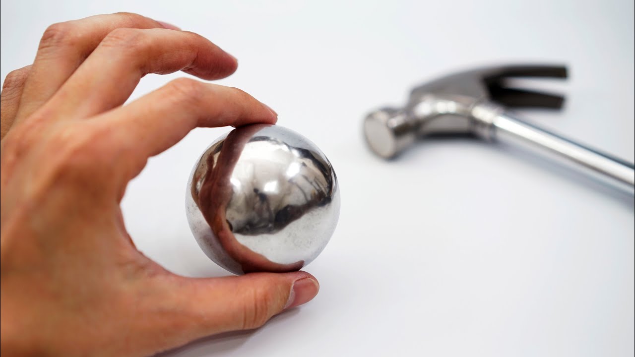 アルミ玉 This is a Japanese Foil Ball made by an Industrial designer