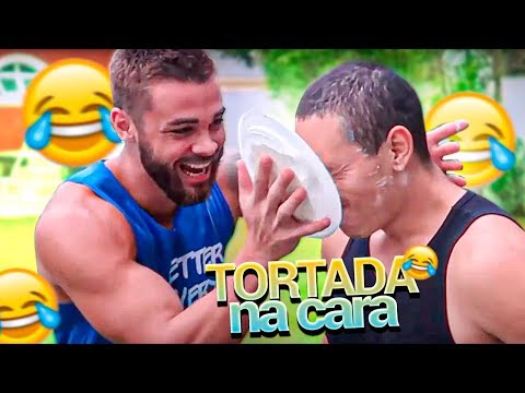 ERROU a RESPOSTA TOMA TORTADA (gincana com desafios) - Gincana com Perguntas e Respostas, quem errar toma tortada na cara. #TeamZeMarmita vs #TeamPassaFome #trivelahouse . Deixem o LIKE e se INSCREVAM no canal.