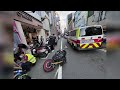 開車門未看後方　騎士「遭擊落」慘摔　扯主下車險2度擊落