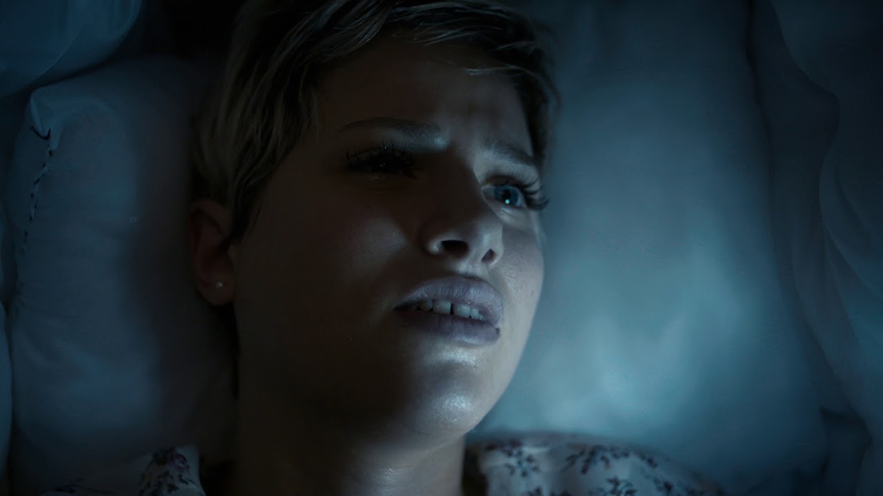 ENTERRADA VIVA - TRAILER - YouTube