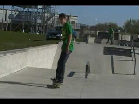 Brockville Skatepark Sesh!!!!!!!!!!!!...