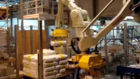 JMP ENGINEERING - Robotic Palletizing Bags of  Flour
