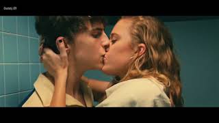 Hot Summer Nights Trailer: TimothÃ©e Chalamet's '80s Sex Romp