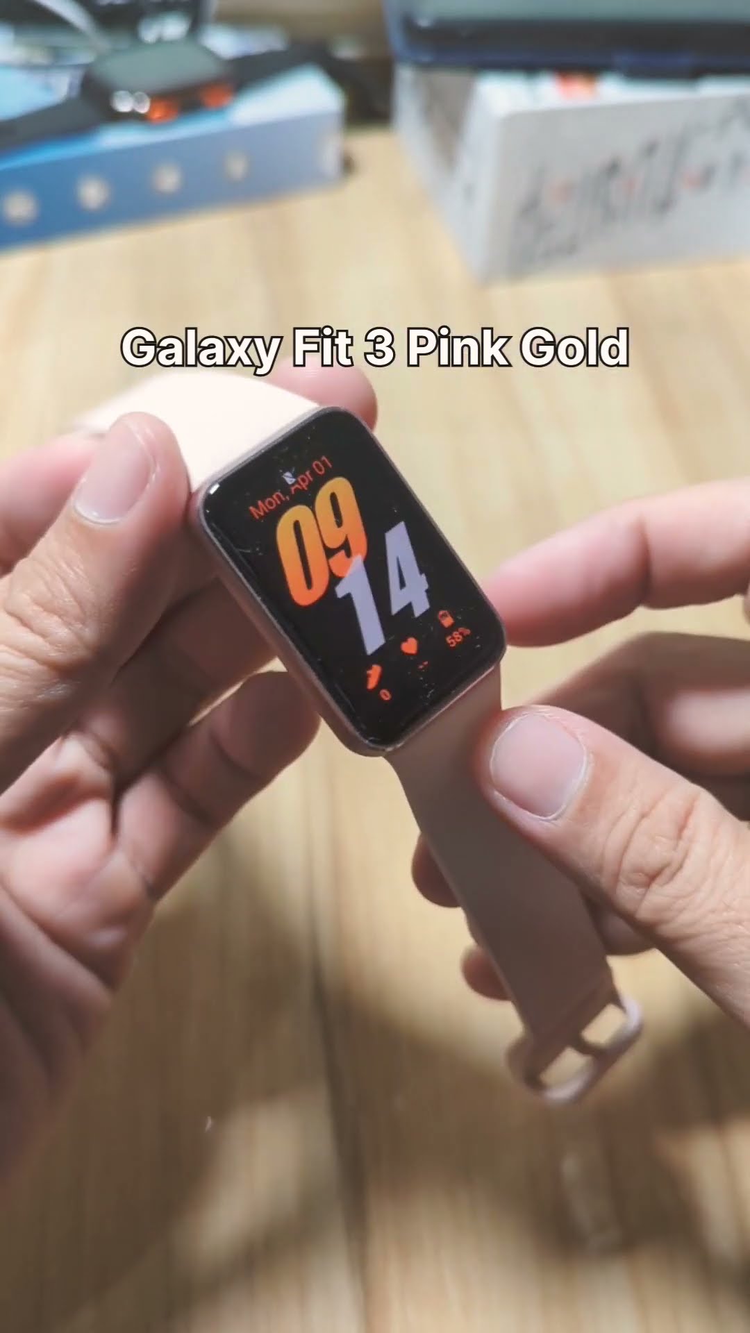 Samsung Galaxy Fit 3 Pink Gold Color Unboxing - A Closer Look