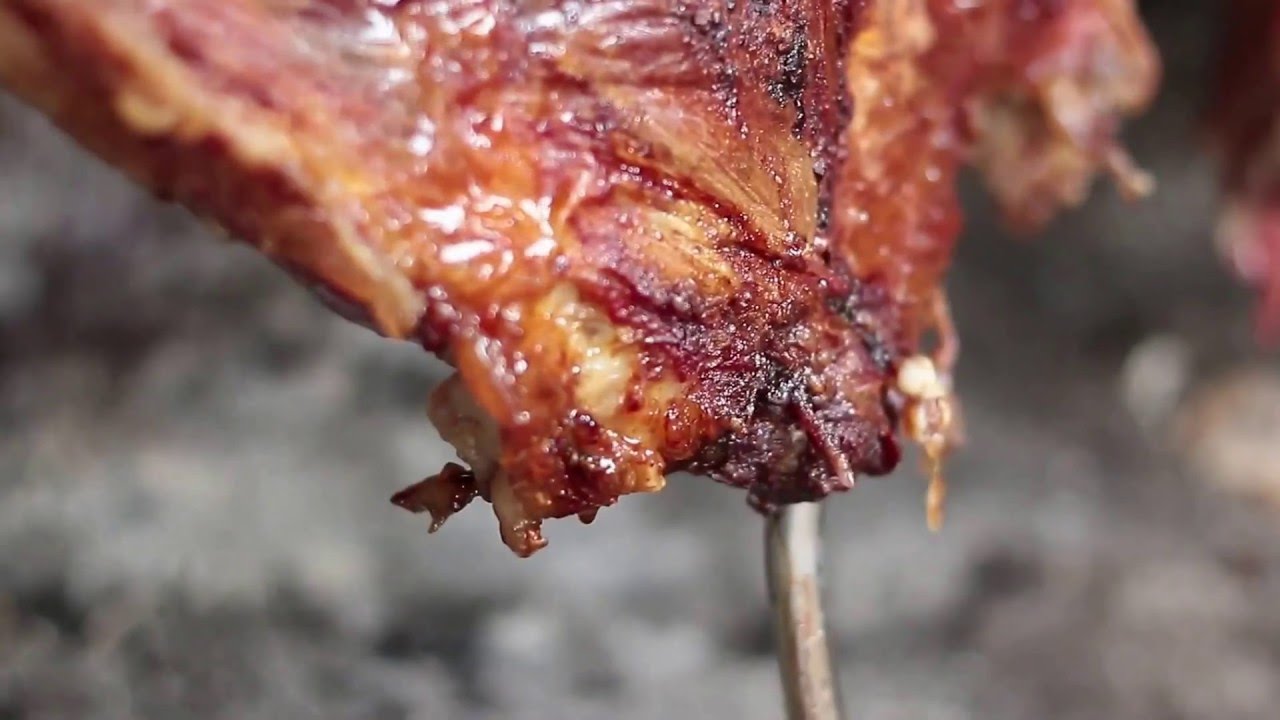 Encontramos al experto en preparación en carne a la llanera.