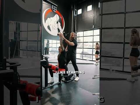 BACK EXERCISES - CABLE VERTICAL - SINGLE ARM LAT PULLDOWN