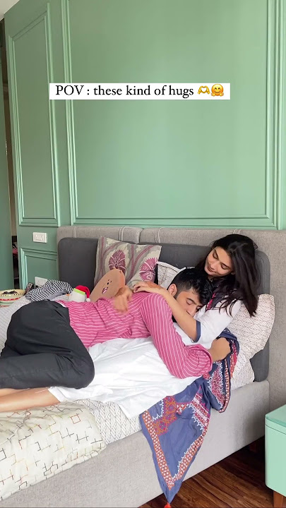 the kind of Hugs everyone wants 🫶🫶❤️ #couplegoals #hugs #shorts #viral #marriedlife #husbandwife