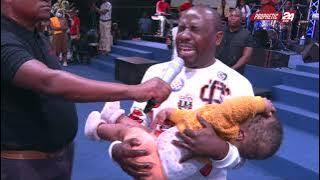 DO YOU STILL SAY APOSTLE MOHLALA IS  FAKING  MIRACLES? LOOK HOW BIG IS THIS HEAD 😓😓😓😓😓😓😓😓😓