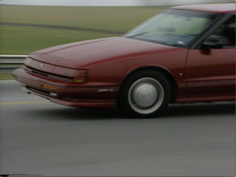 MotorWeek | Retro Review: 1990 Oldsmobile Trofeo