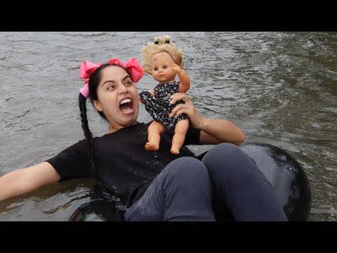 Mi muñeca quiere bañarse en el Río 👧🏻😂