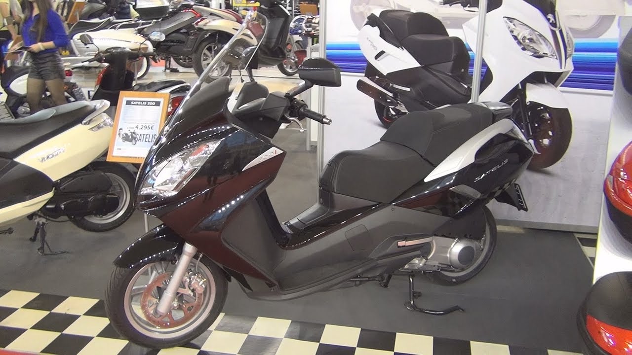 Peugeot Satelis 300 Exterior and Interior - YouTube