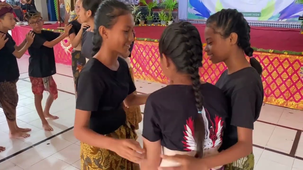 Projek P5 Kelas 7 Tema Kearifan Lokal SMP Negeri 1 Kuta Selatan