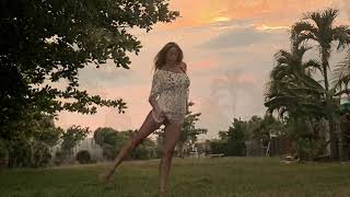 Carolina Medina Dreams by Fleetwood Mac Lounge Version  [Tribute in Quarantine]