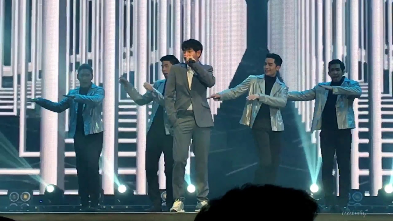 เป๊ก ผลิตโชค | That's what i like | Peck New Will You Marry Me @ GMM Live House