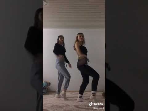 liseli kız twerk Show yapıyor