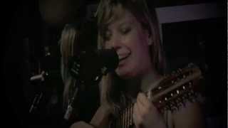 Basia Bulat - Tu nombre me sabe a hierba (Café&Pop Torgal)
