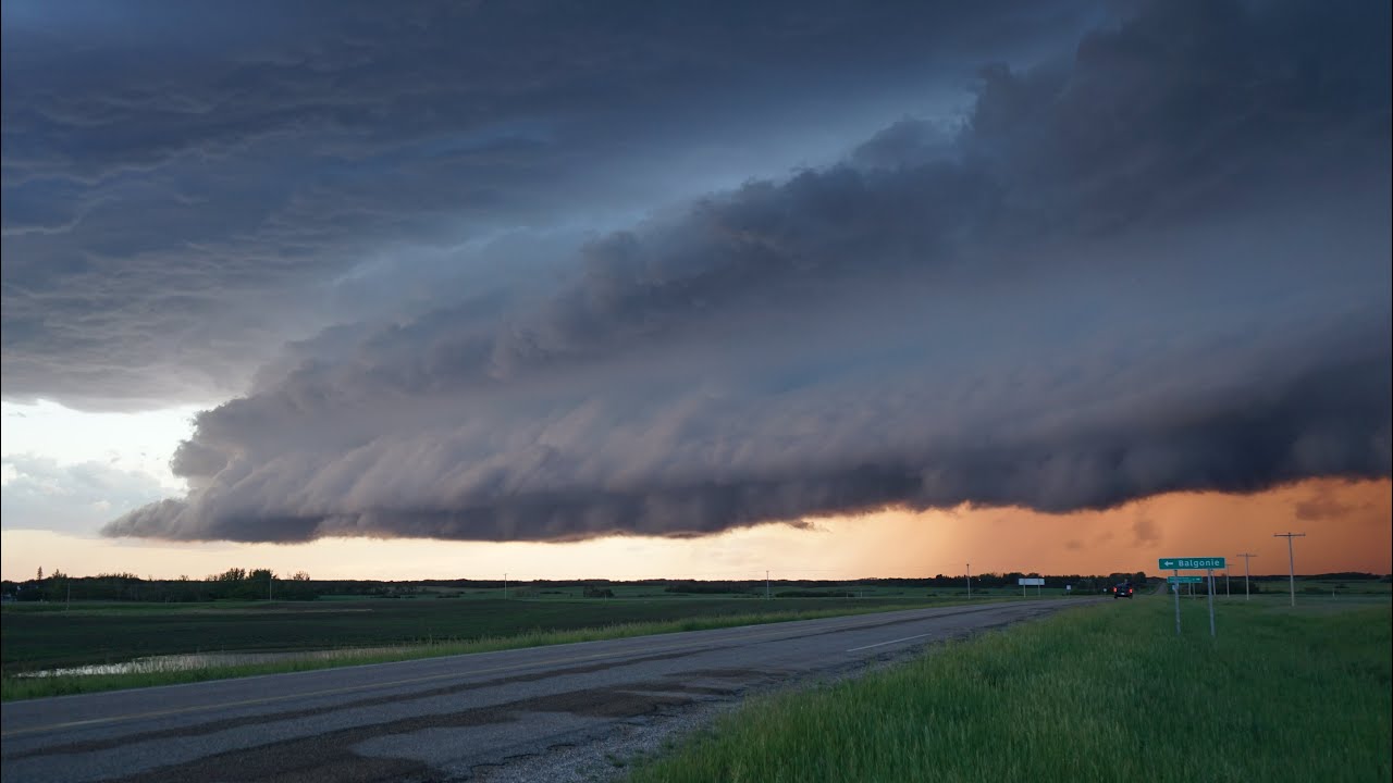 Massive Storm Rolls Through Edenwold, Saskatchewan YouTube