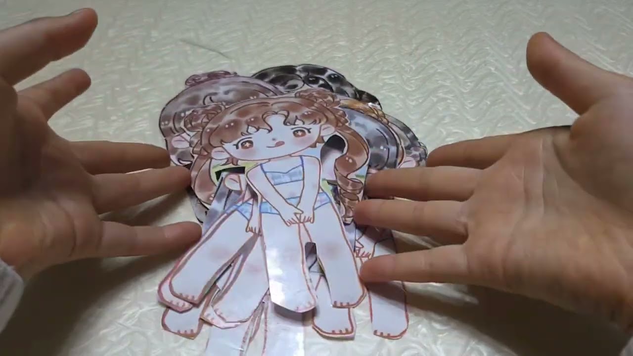 Paper doll dress up