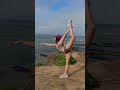 Cali girl ✌🏼 #beachyoga