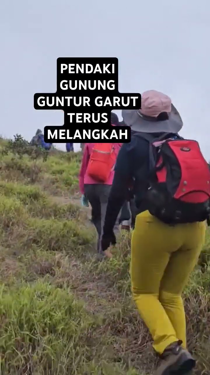 Gunung Guntur Yang Berkabut