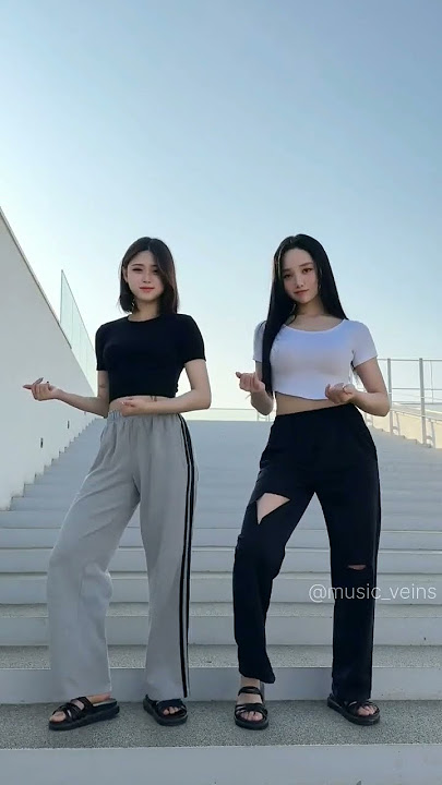 Victor Thompson- THIS YEAR (Blessing) #musicveins             (Dance Cover)