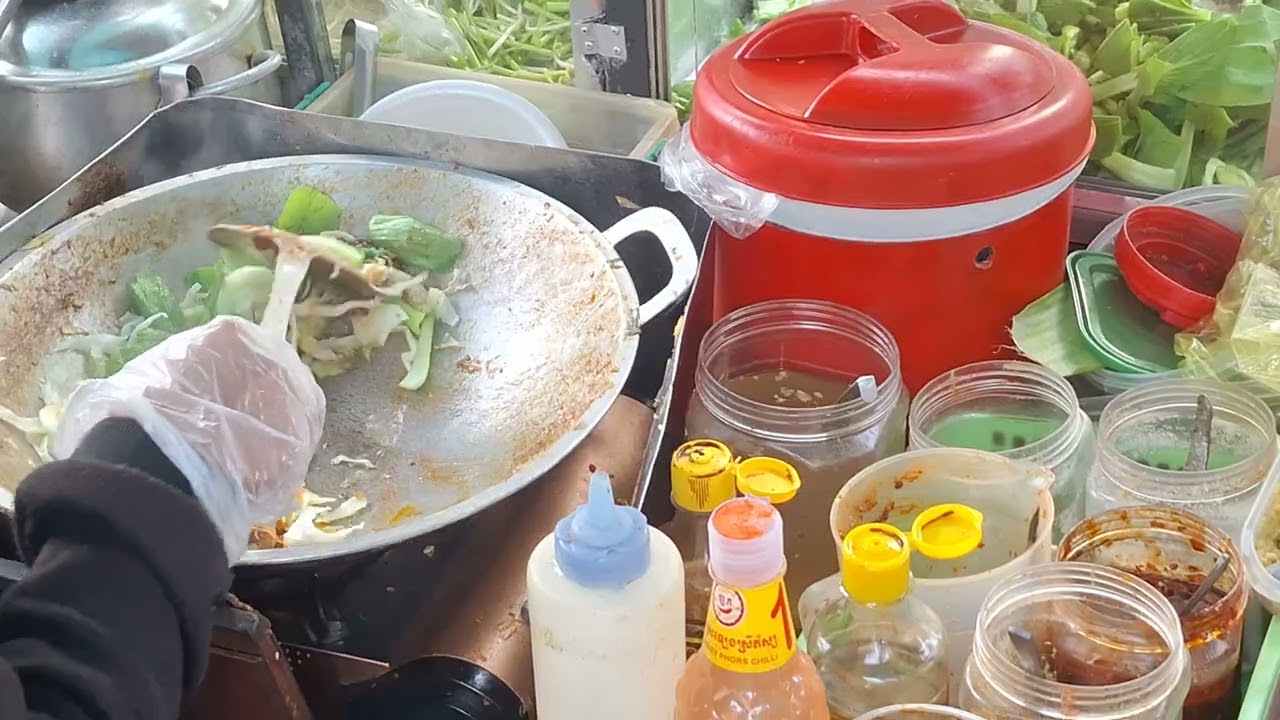 Best CAMBODIAN Street Food Review 2026   Cambodia Fried Noodle