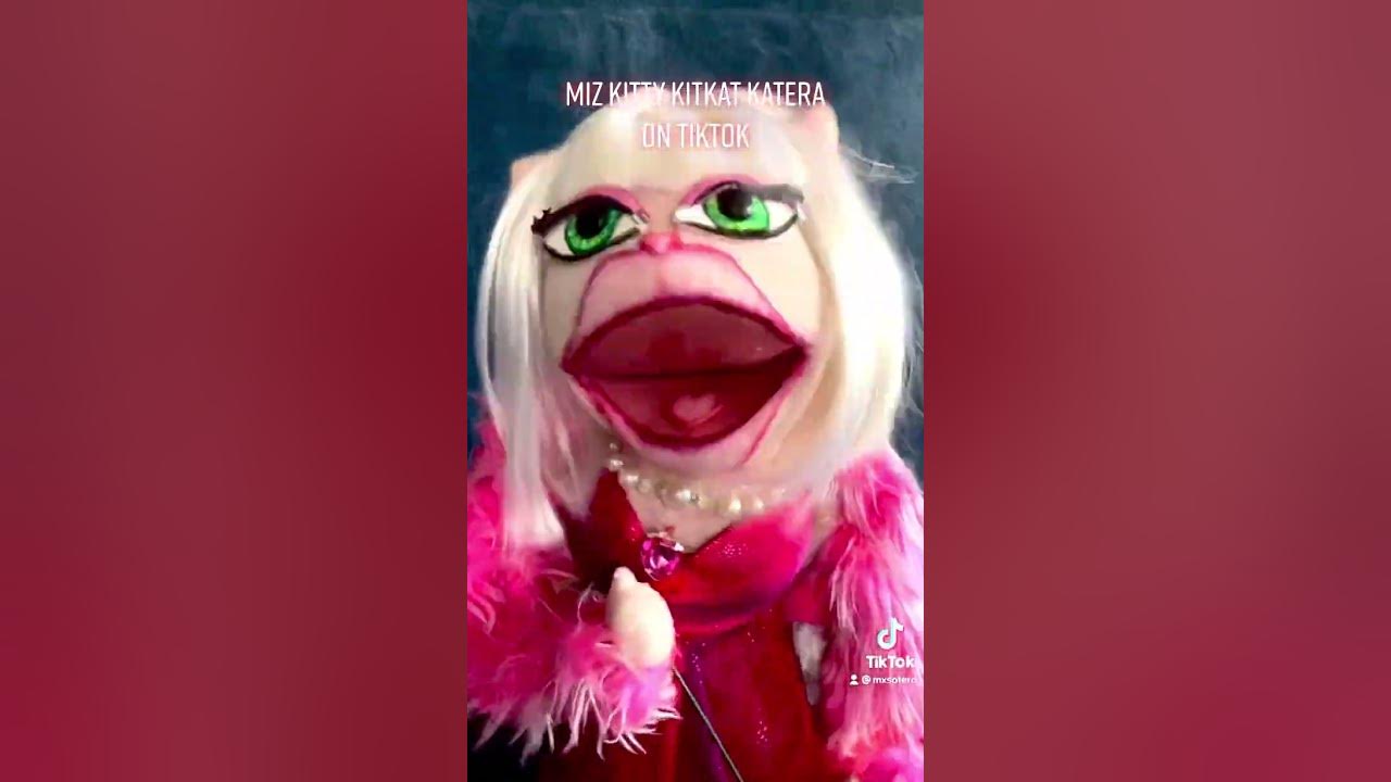 MIZ KITTY KITKAT KATERA DOES HER 1ST TIK TOK! OH MY GAH! - YouTube