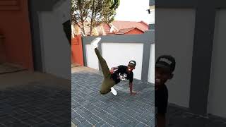 10111  Mr Jazzq Ft Mellows  U0026 Sleazy Amapiano Dancers  20222