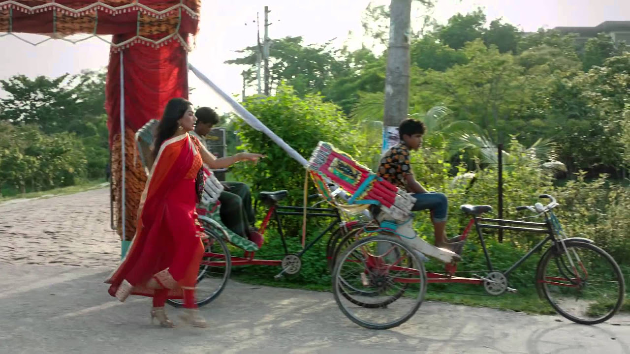 তুমি আমাকে আর আমি তোমাকে আরো কাছে থেকে।........