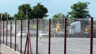 Skoda S100 vs 105S drag race