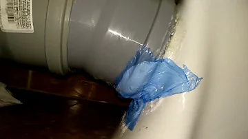 Что делать если течет труба в туалете