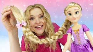 Кукла принцесса Дисней Рапунцель в гостях у Школы стилиста - Видео для девочек про прически
