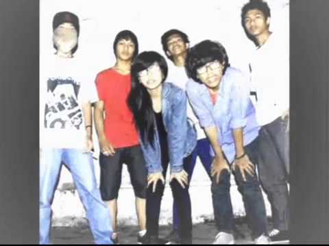 Our-Story Kebahagiaanmu surga untuku Lyrics