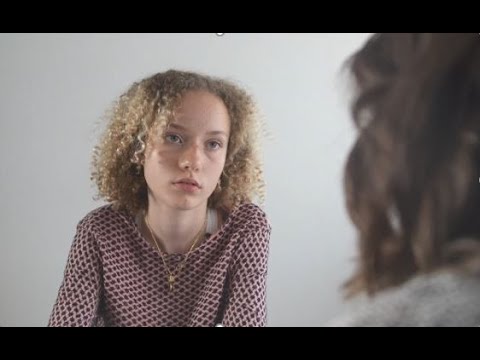 Video: Søskende Forhold Mellem Kvindelige Unge Med Ikke-selvmordsforstyrrelse Af Selvskader I Sammenligning Med En Klinisk Og En Ikke-klinisk Kontrolgruppe