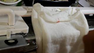 Ангора белая Спинка Соединение реглана На вязальной машине МК (knitting machine) Ангора белая Спинка Соединение реглана На вязальной машине МК (knitting machine)