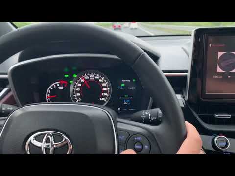 Video: Làm thế nào để bạn sử dụng kiểm soát hành trình trên Toyota Corolla?