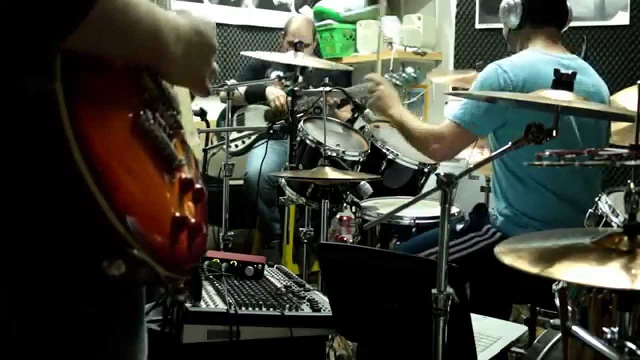 Jamming with friends (Eleven Rack + ART SLA 2 + Beyma 12GA50 live sound)