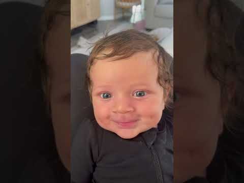 Video: Kan een gemengde baby blauwe ogen hebben?