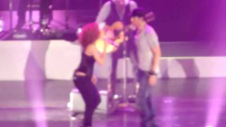 Download Lagu Enrique Iglesias - Takin  Back My Love - live Manchester 24 march 2011 - HD MP3