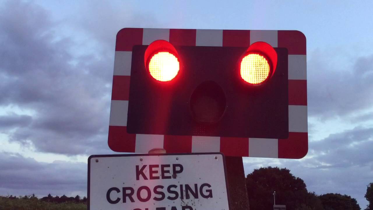 Croxton Level Crossing (Norfolk) Friday 08.07.2016