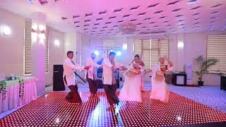 Kulagedarin Dumbara Kaduwatiye කුළ ගෙදරින් Dance cover on platform, presented by Siyathma Event Crew