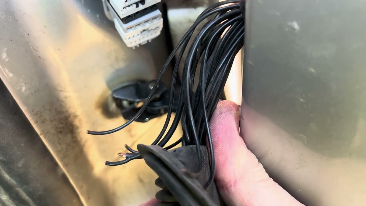 Transit mk8 window and door locking faults all wired in black 😡solution now available