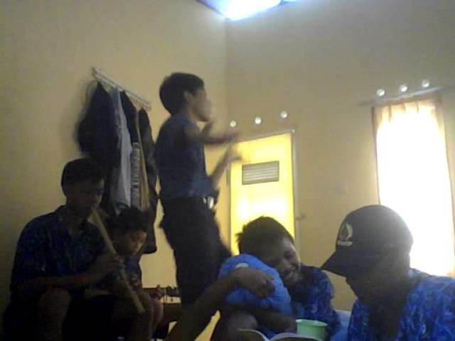 Arya Wiguna-Demi Tuhan + Harlem Shake class=