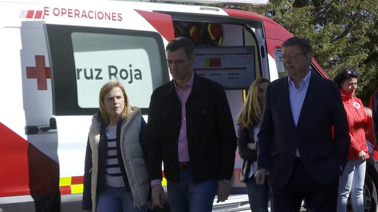 Sánchez se compromete a reconstruir las zonas afectadas por el incendio de Castellón