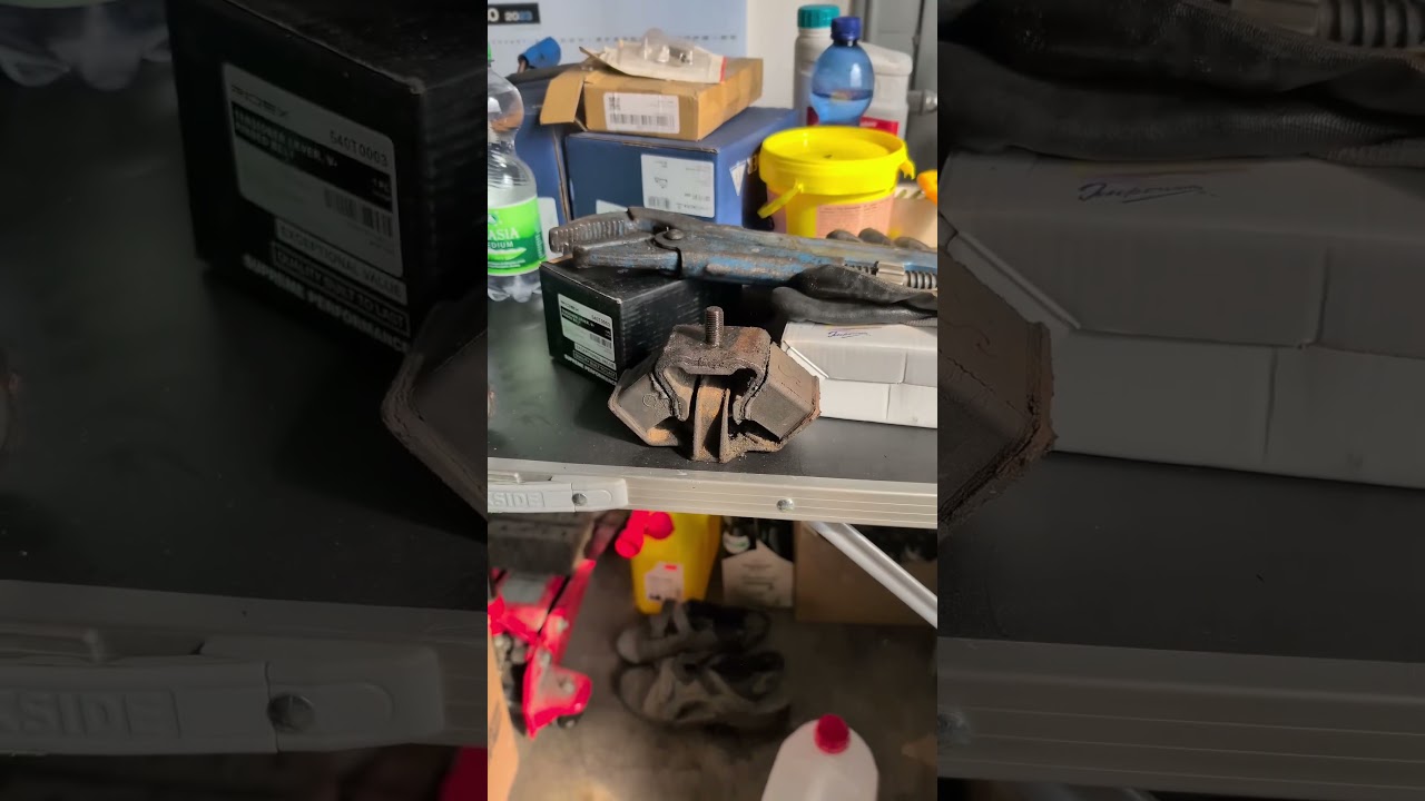 Old cars are easy to repair #mechanic #repair #mercedes #classiccar #broken #diy #transmission