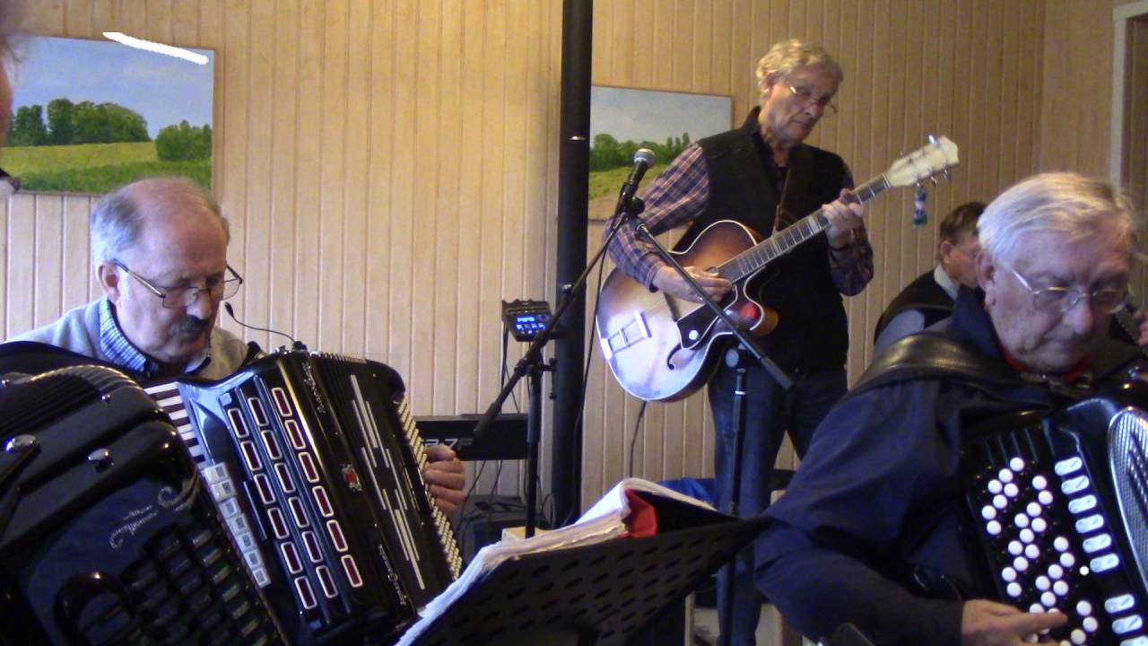 En månskenspromenad -Östra Jämtlands Dragspelsklubb