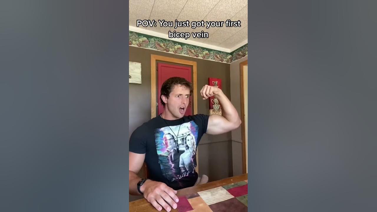When you get your first bicep vein #biceps - YouTube