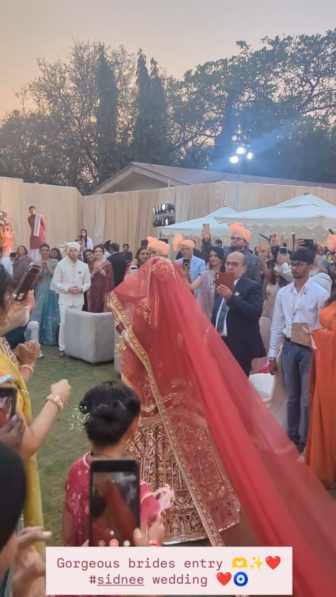 Priyanka Chopra, Nick Jonas \u0026 Parineeti Chopra CHEER for sis-in-law Neelam as she makes GRAND entry?